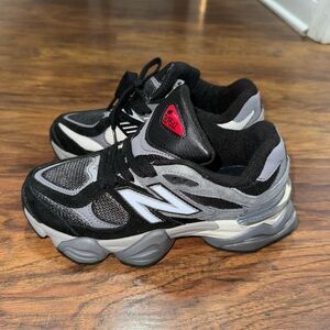 New balance 9060 size 4